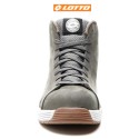 La skate M en couleur gris asphalt nubuck montante pour une meilleure tenue de pied
