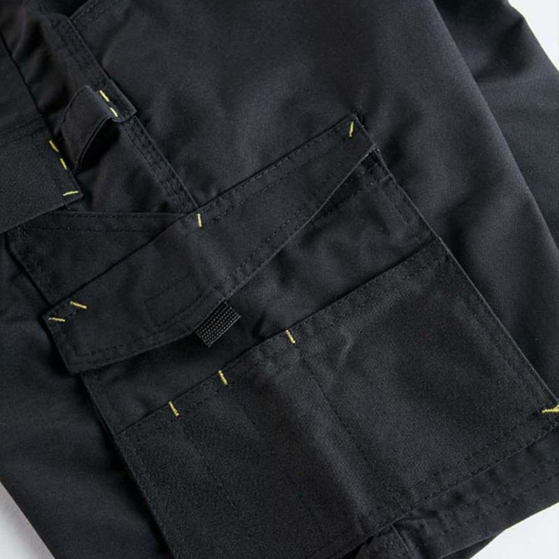 Détail poche cargo et renfort bermuda HUGUES Nine Worths noir