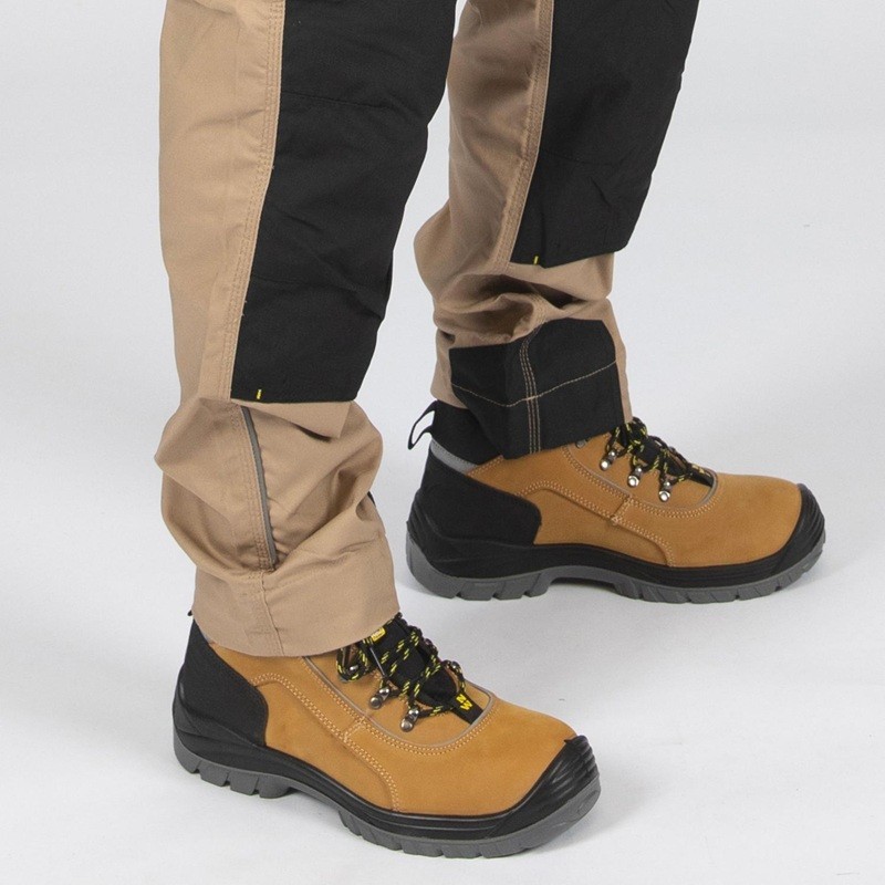Chaussures de sécurité montantes RYAN NINE WORTHS portées au travail