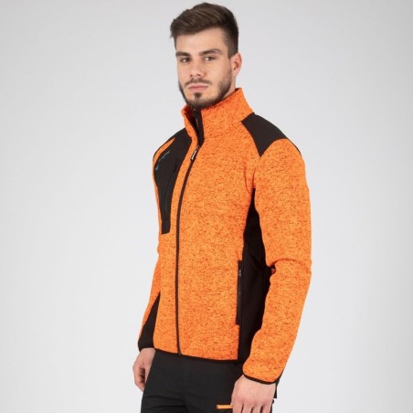 Modèle portant le gilet de travail North Ways Arsenal orange