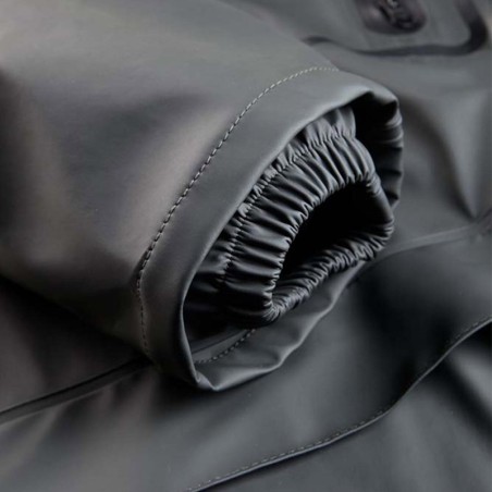 Détail du poignet élastiqué du manteau de pluie OCTOPUS Nine Worths vert olive