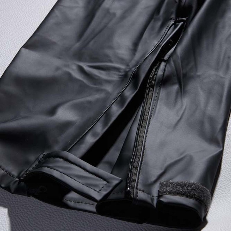 Détail de la fermeture à pression du pantalon de pluie SHARK Nine Worths