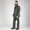 Ensemble de pluie RAINY Nine Worths kaki porté par un professionnel