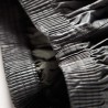 1. Détail des finitions de l’ensemble de pluie imperméable RAINY Nine Worths