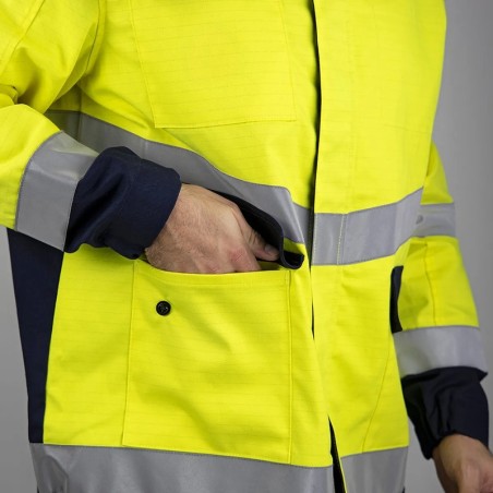 Détail des poches de la veste de protection multirisques KRYPTON LMA