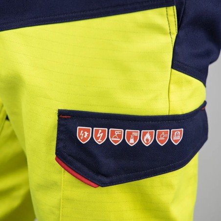 Détail du marquage multirisques sur la poche cuisse du pantalon XENON LMA